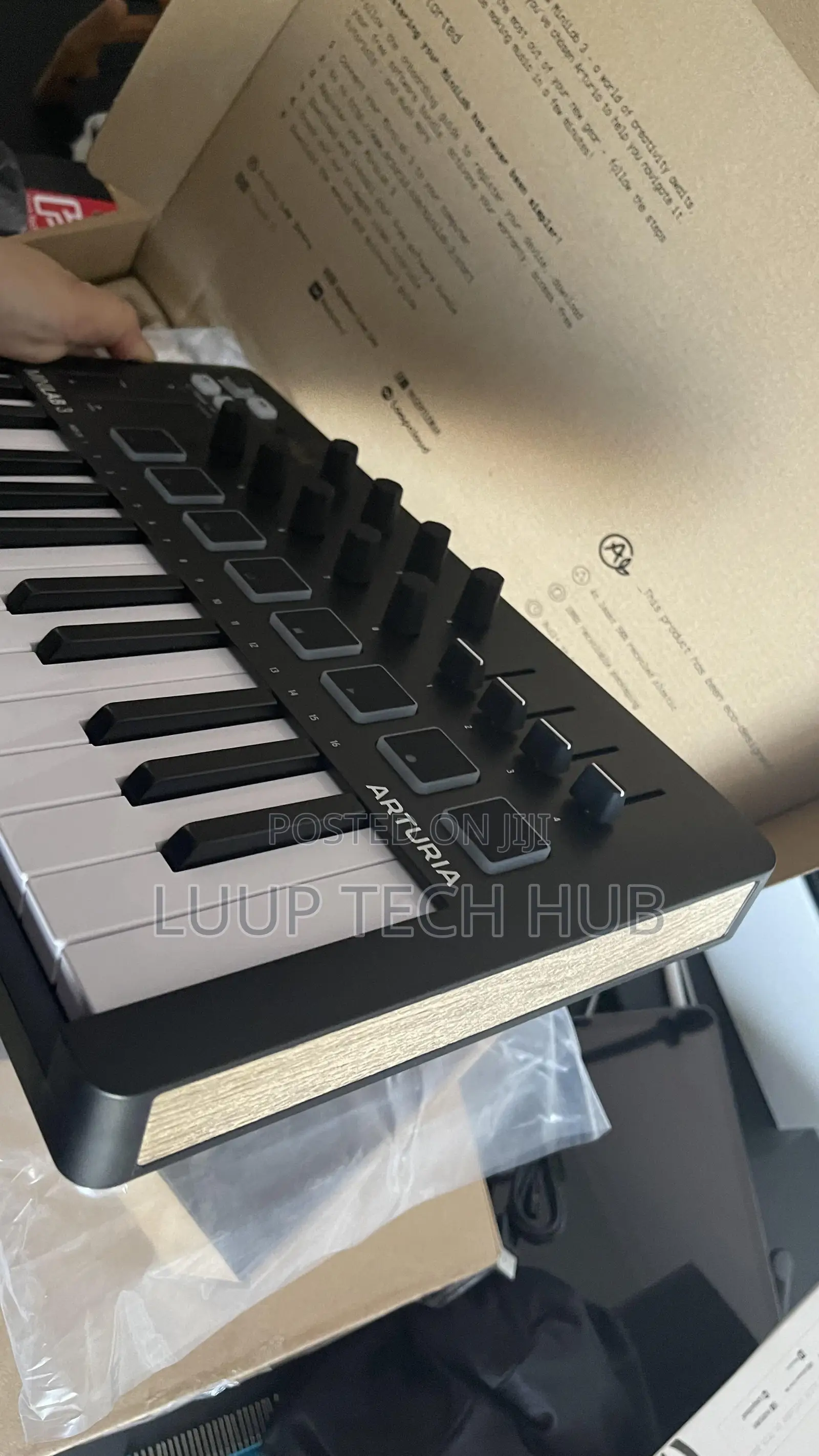 Arturia Minilab 3 Midi Keyboard