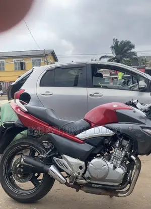 Suzuki Bike 2013 Red