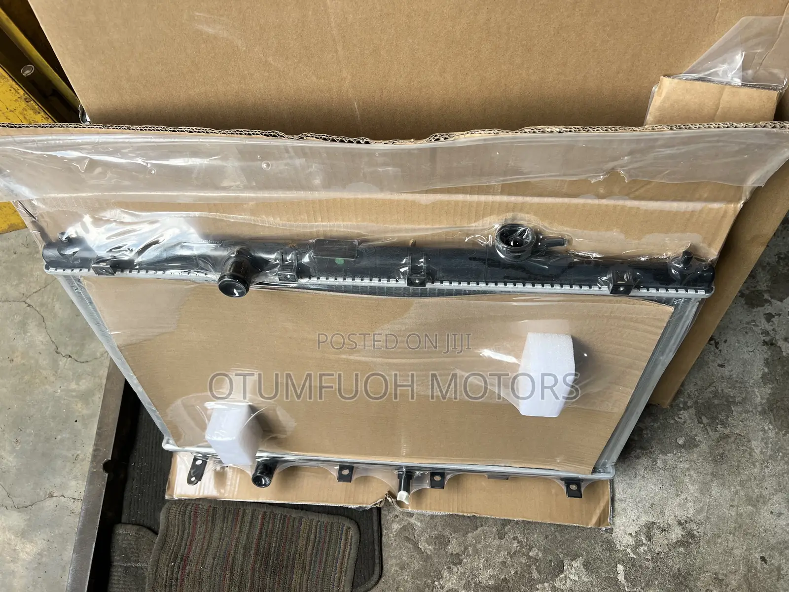 Honda CR-V 2012 2013 2014 2015 2016 Radiator (Water Tank)