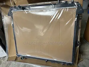 Toyota Hilux Vigo 2012 2013 2014 Radiator (Water Tank)