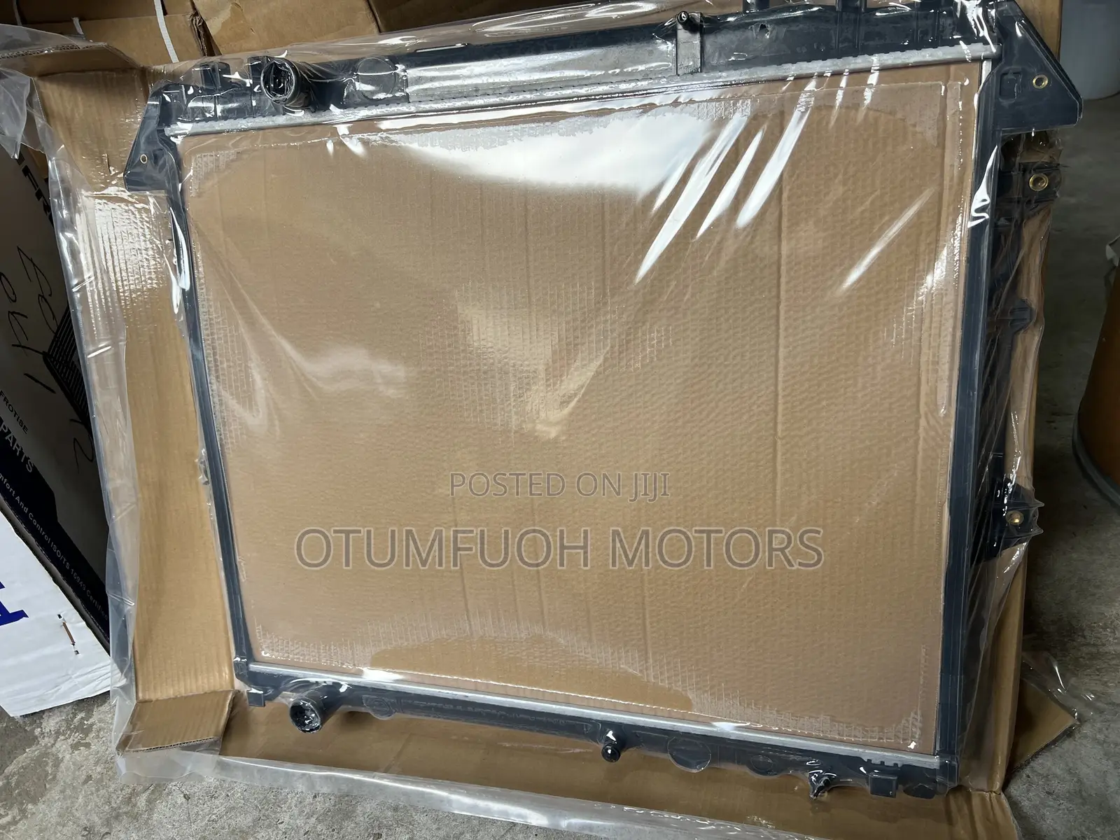 Toyota Hilux Vigo 2012 2013 2014 Radiator (Water Tank)