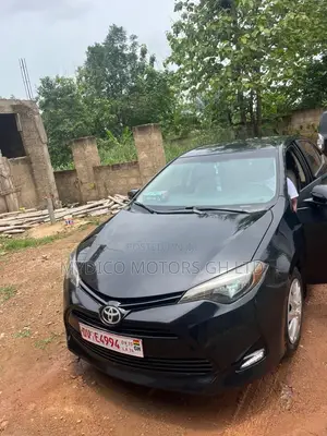 Toyota Corolla LE 4dr Sedan (1.8L 4cyl CVT) 2015 Black