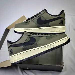 Nike Air Force 1 Low SP Undefeated Ballistic Dunk vs. AF1 Sneakers