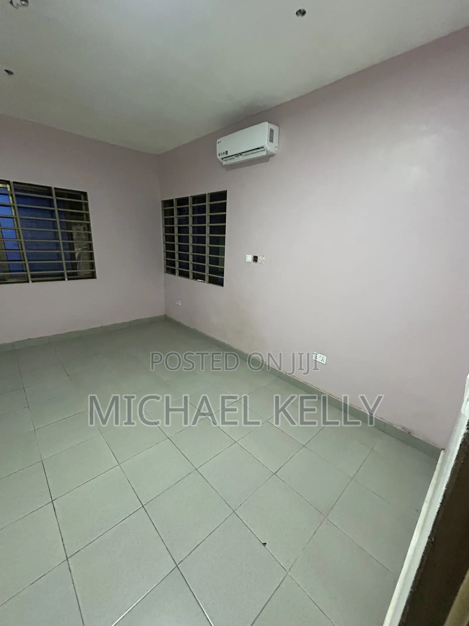 6bdrm Shared Apartment in Ashomang Estate for rent