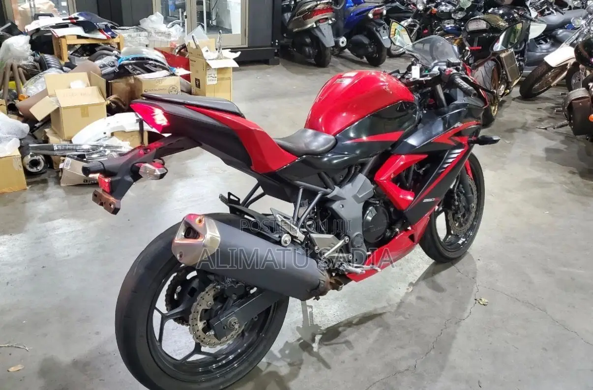 Kawasaki Ninja 400 2014 Red