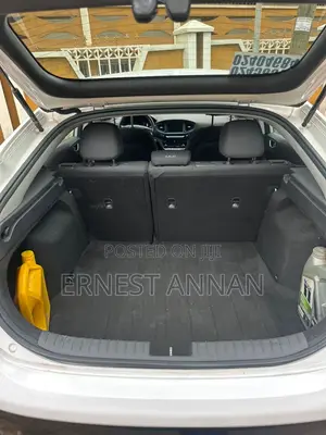 Hyundai Ioniq Limited Hybrid 2017 White