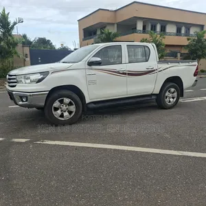 Toyota Hilux 2019 White