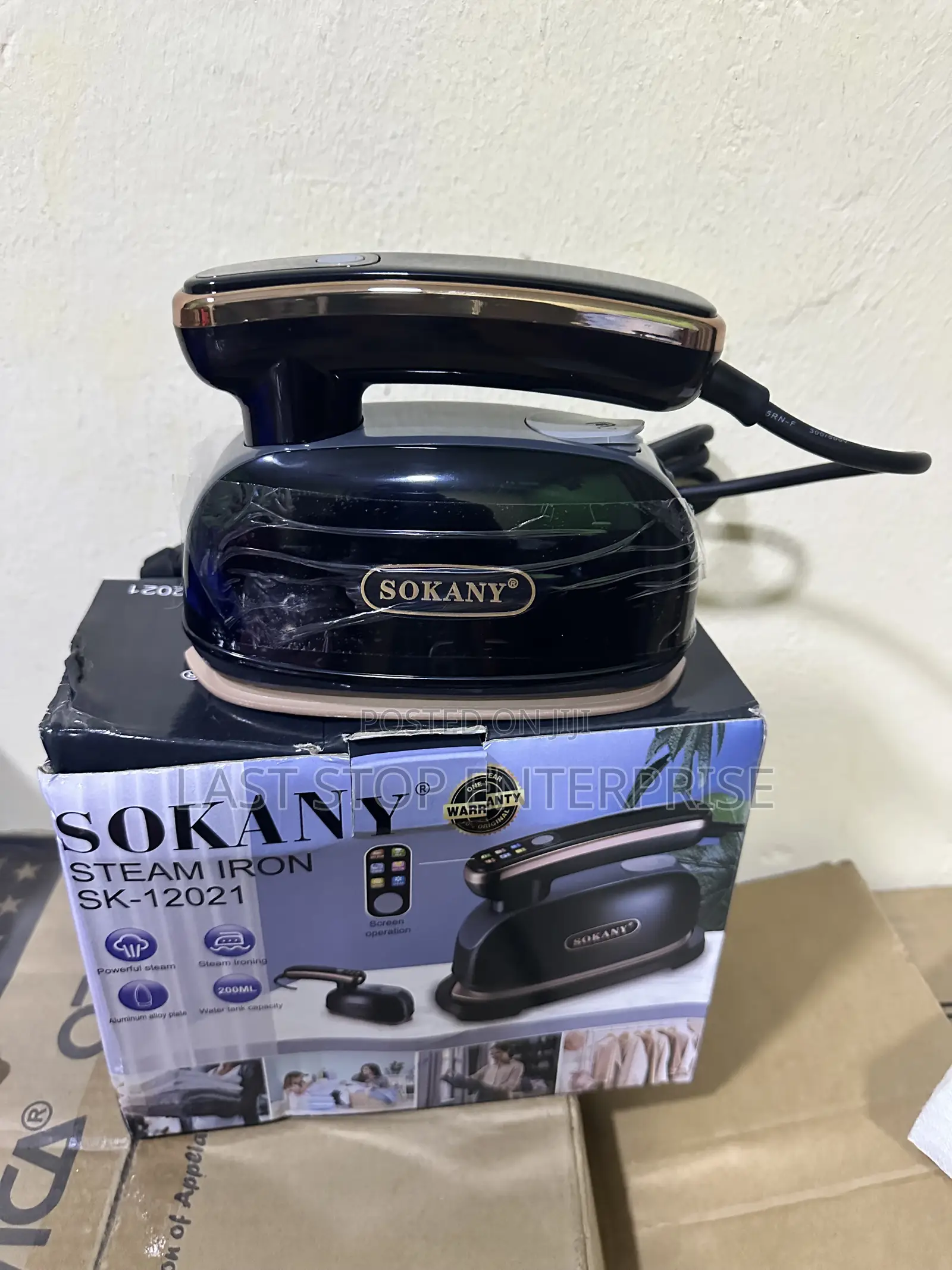 Quality and Classic Hand Steam Iron