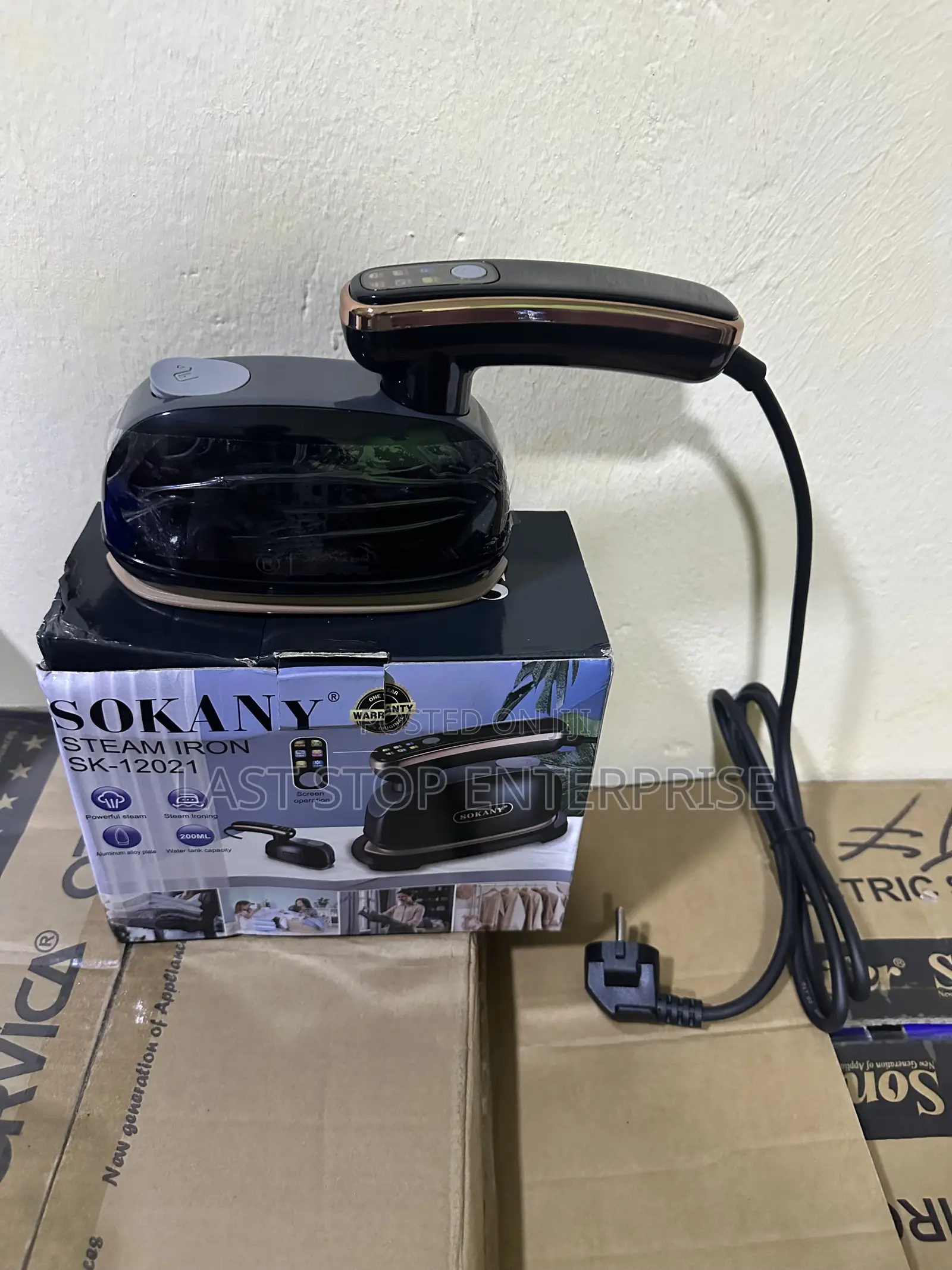 Quality and Classic Hand Steam Iron