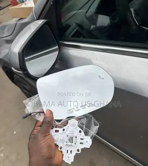 Honda CRV OEM Sensor Side Mirror Glass 2017 2018 2019 2020 2021 2022