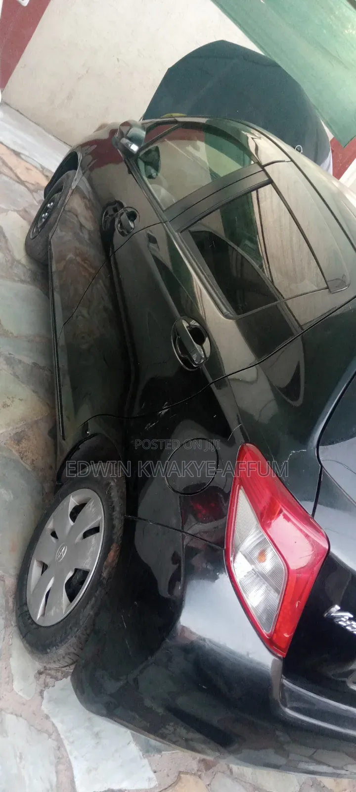 Toyota Vitz 2013 Black