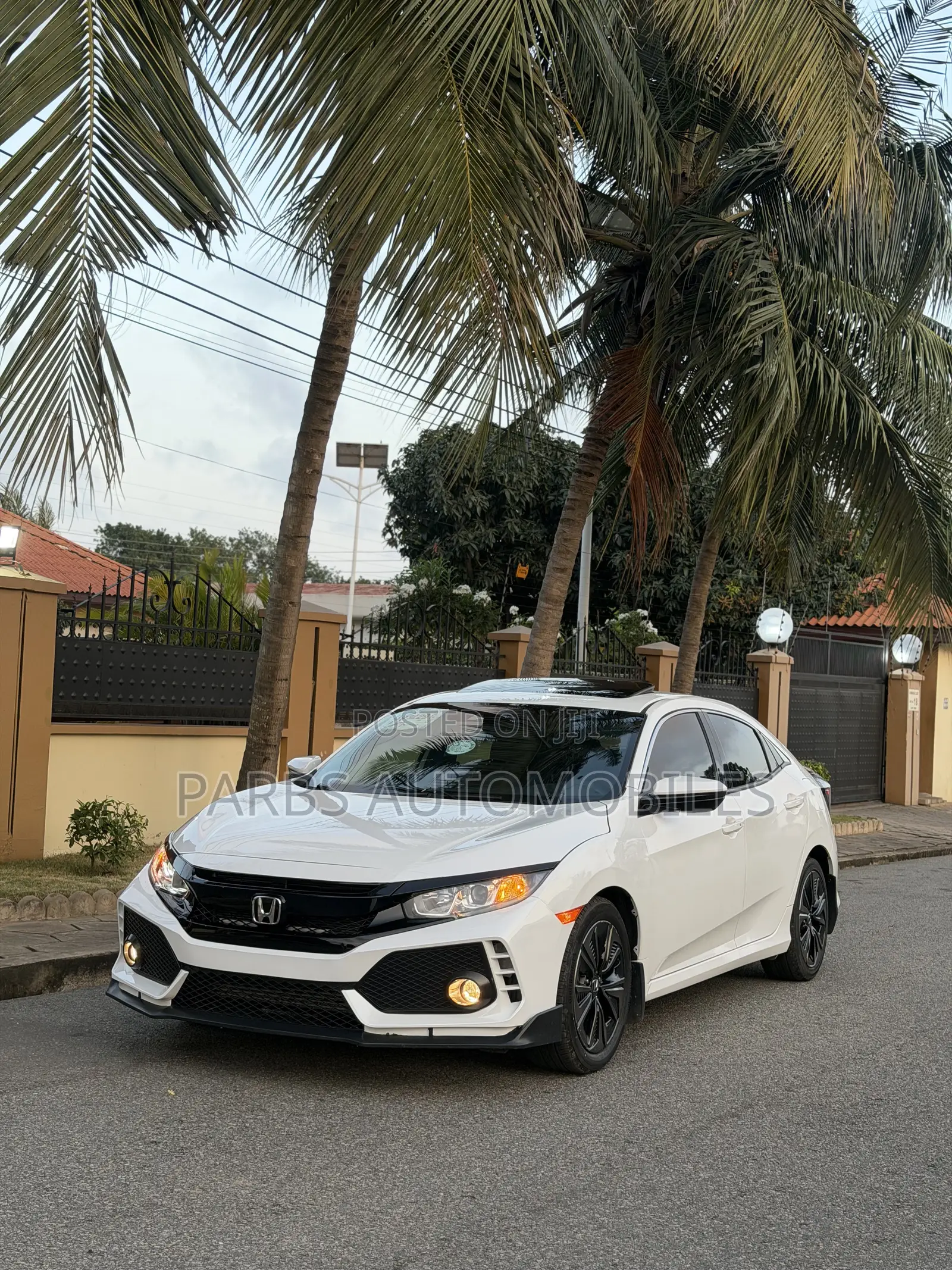 Honda Civic EX Hatchback 2019 White