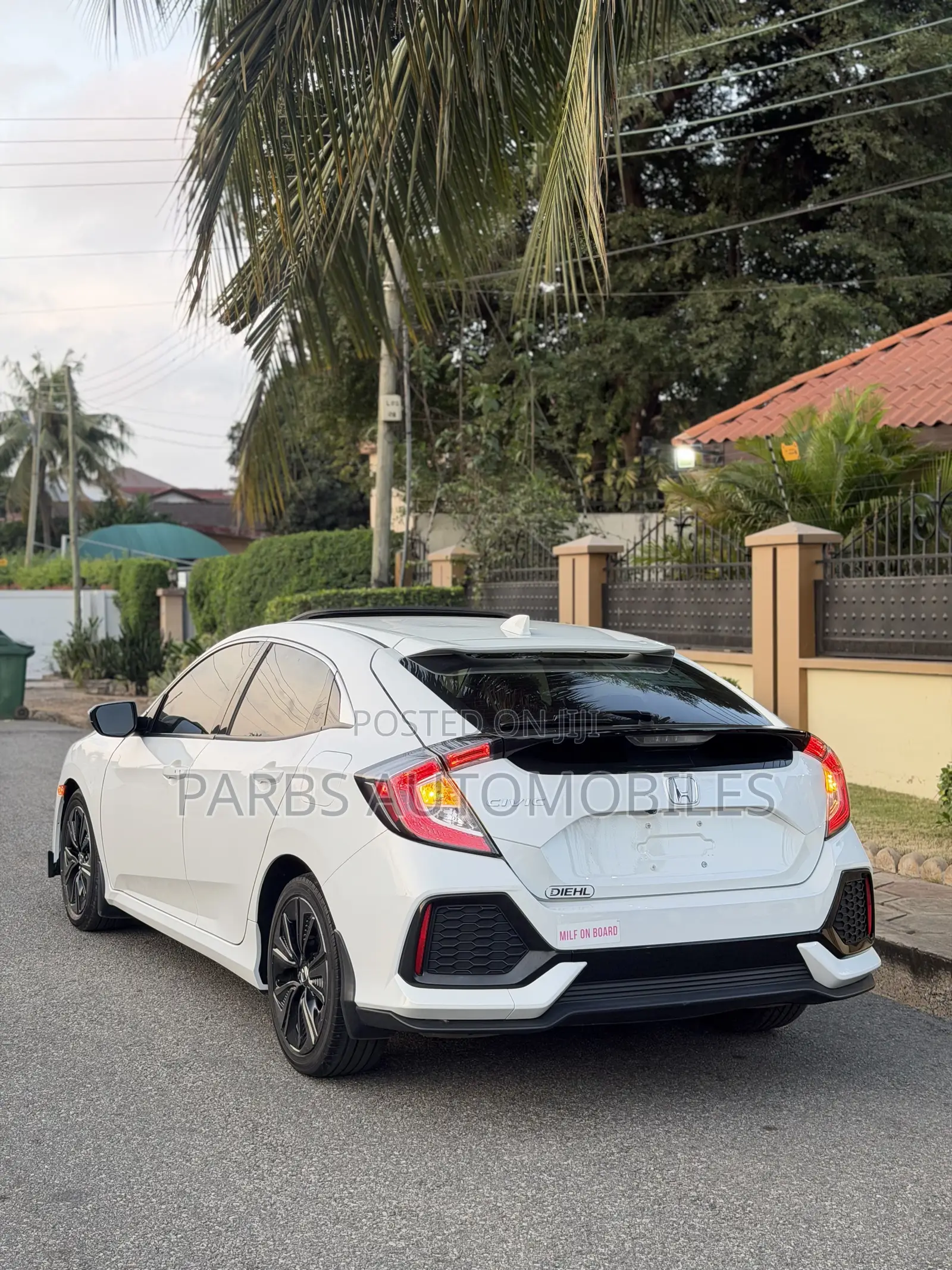 Honda Civic EX Hatchback 2019 White