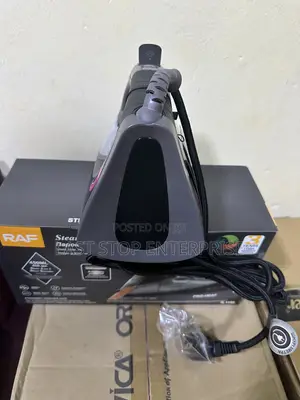 Quality and Classic RAF Steam Iron (2600 Watts)