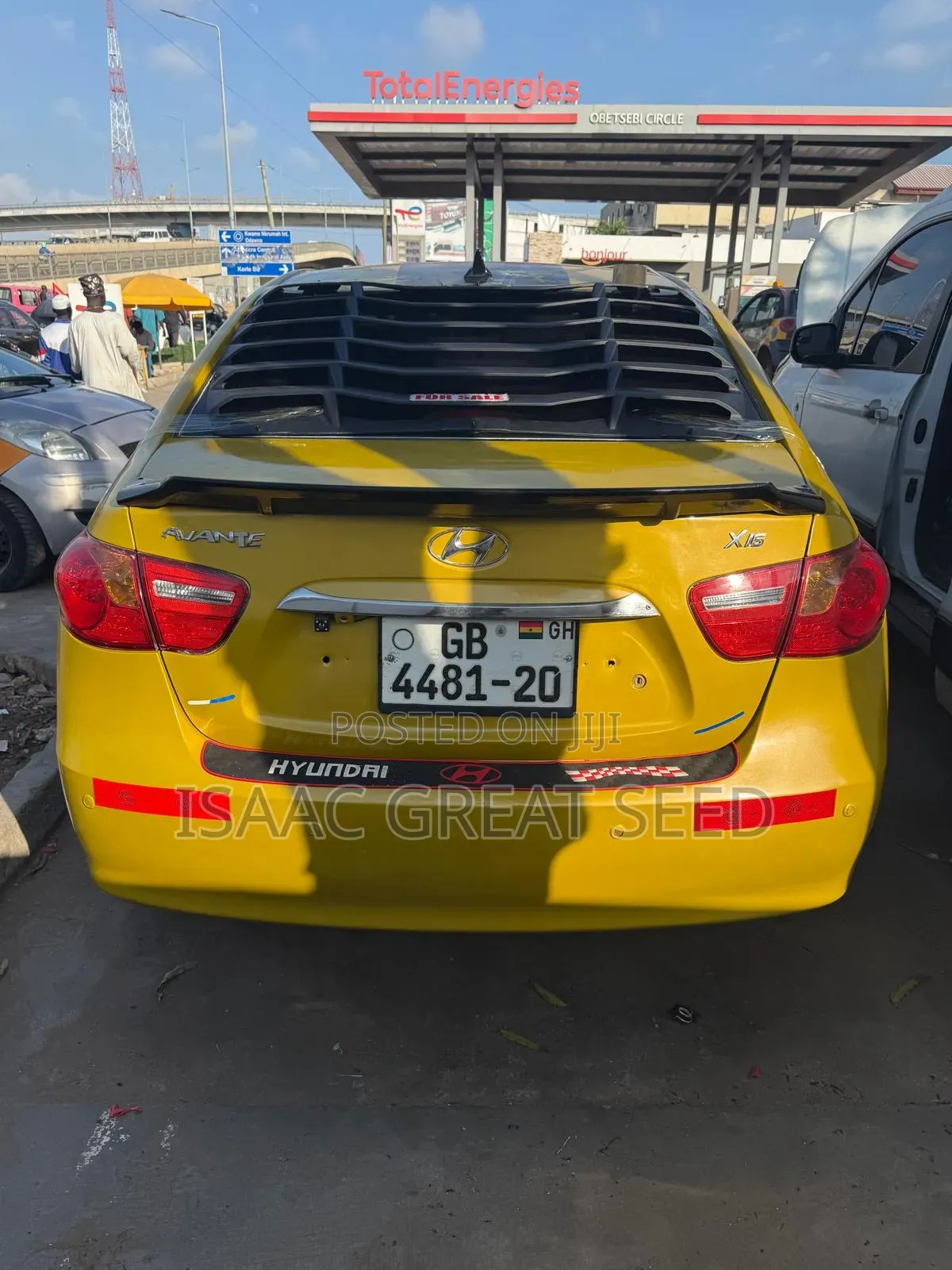 Hyundai Avante 2010 Gold