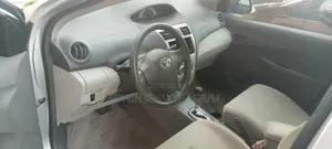 Toyota Belta 2012 Silver