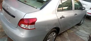 Toyota Belta 2012 Silver