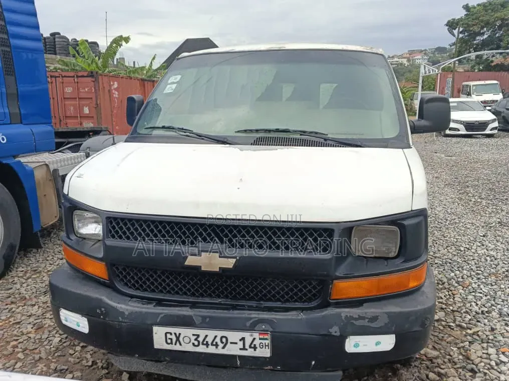 Chevrolet 5500 2000 White