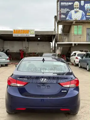 Hyundai Elantra Limited Sedan FWD (1.8L 4cyl 6A) 2013 Blue