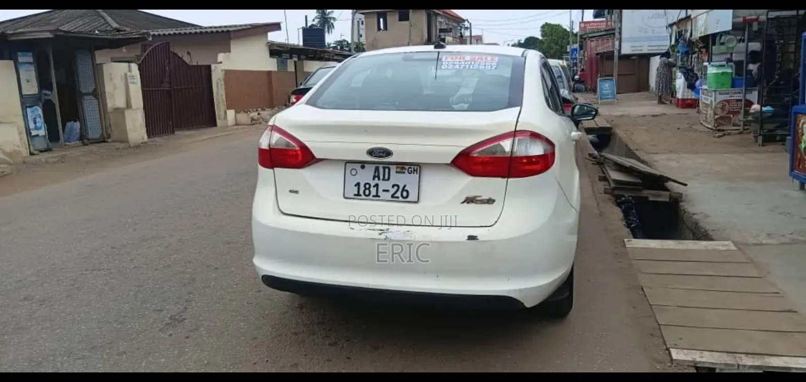 Ford Fiesta SE 4dr Sedan (1.6L 4cyl 5M) 2015 White