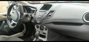 Ford Fiesta SE 4dr Sedan (1.6L 4cyl 5M) 2015 White