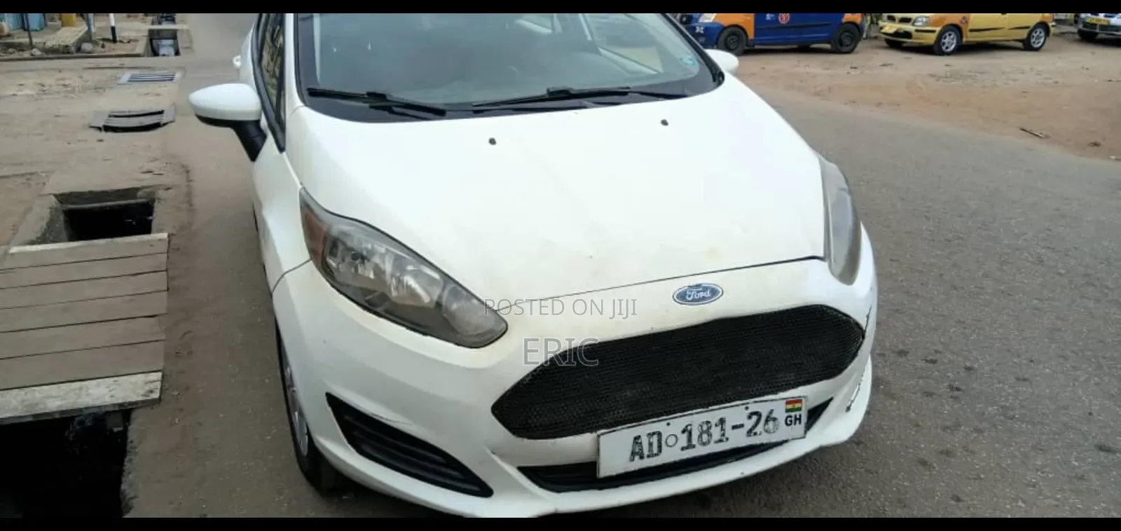 Ford Fiesta SE 4dr Sedan (1.6L 4cyl 5M) 2015 White