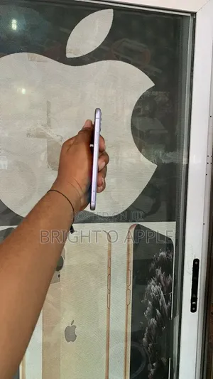 Apple iPhone 11 64 GB Purple