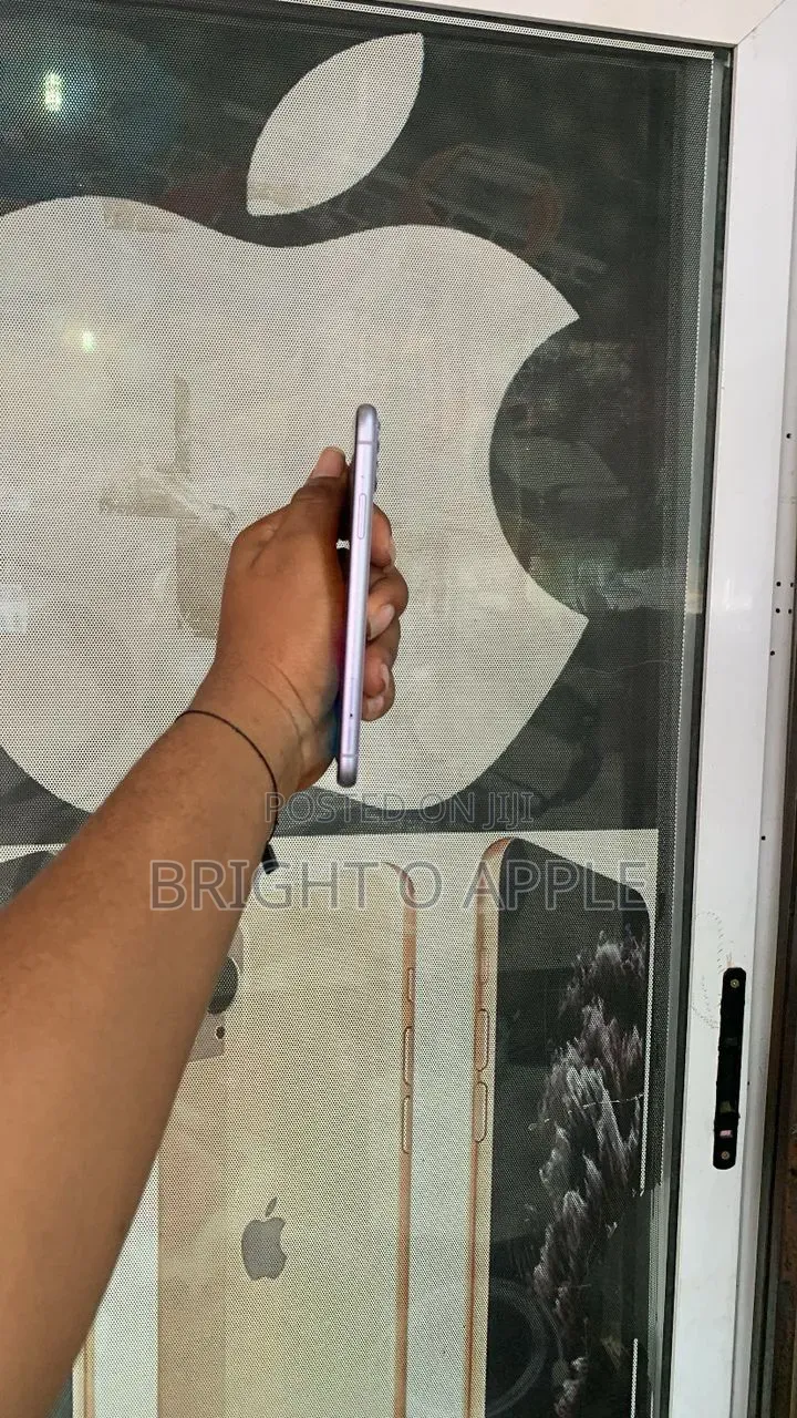 Apple iPhone 11 64 GB Purple