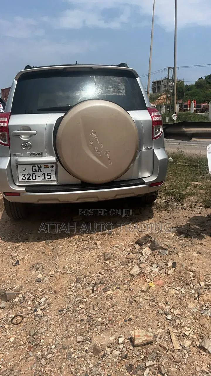 Toyota RAV4 2012 Silver