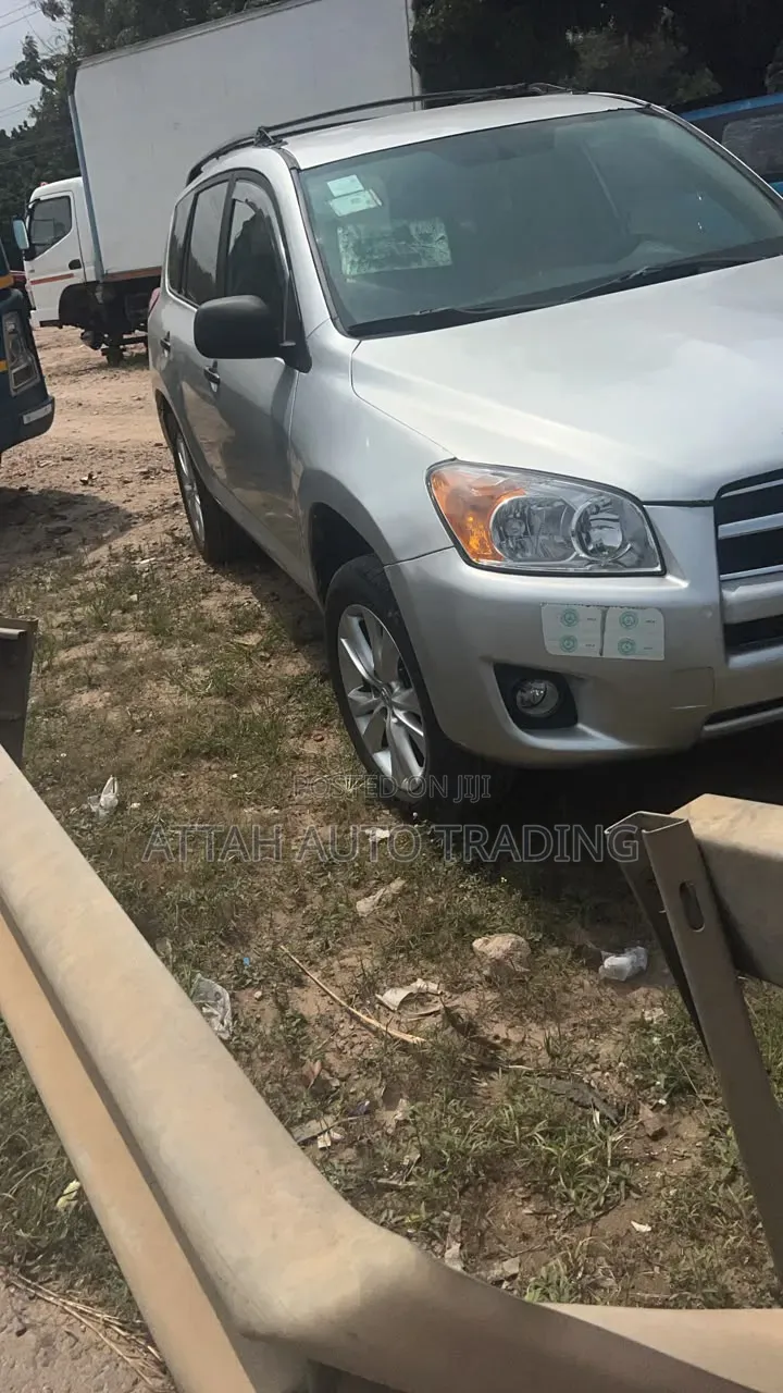 Toyota RAV4 2012 Silver