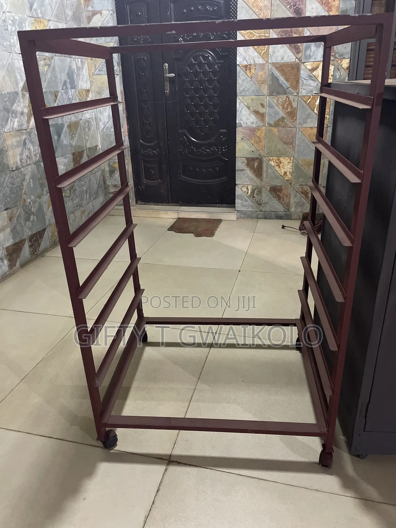Gas Oven and Cooling Rack