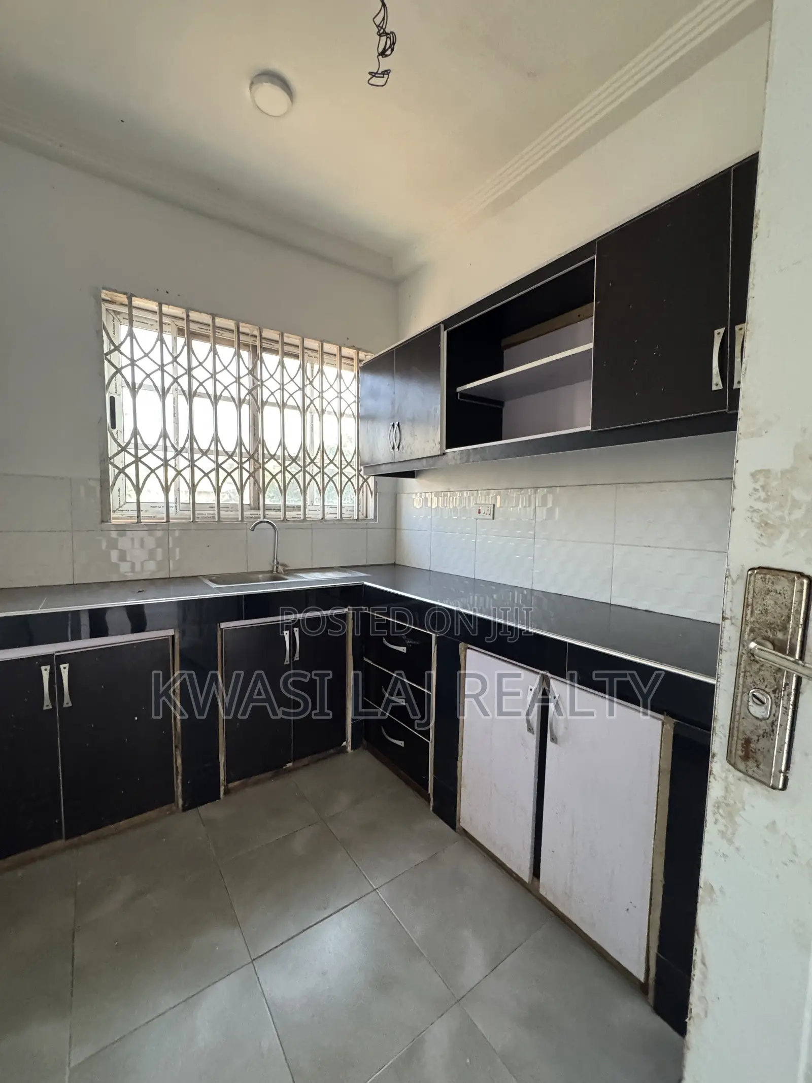 4bdrm House in New Bortianor, Weija for sale