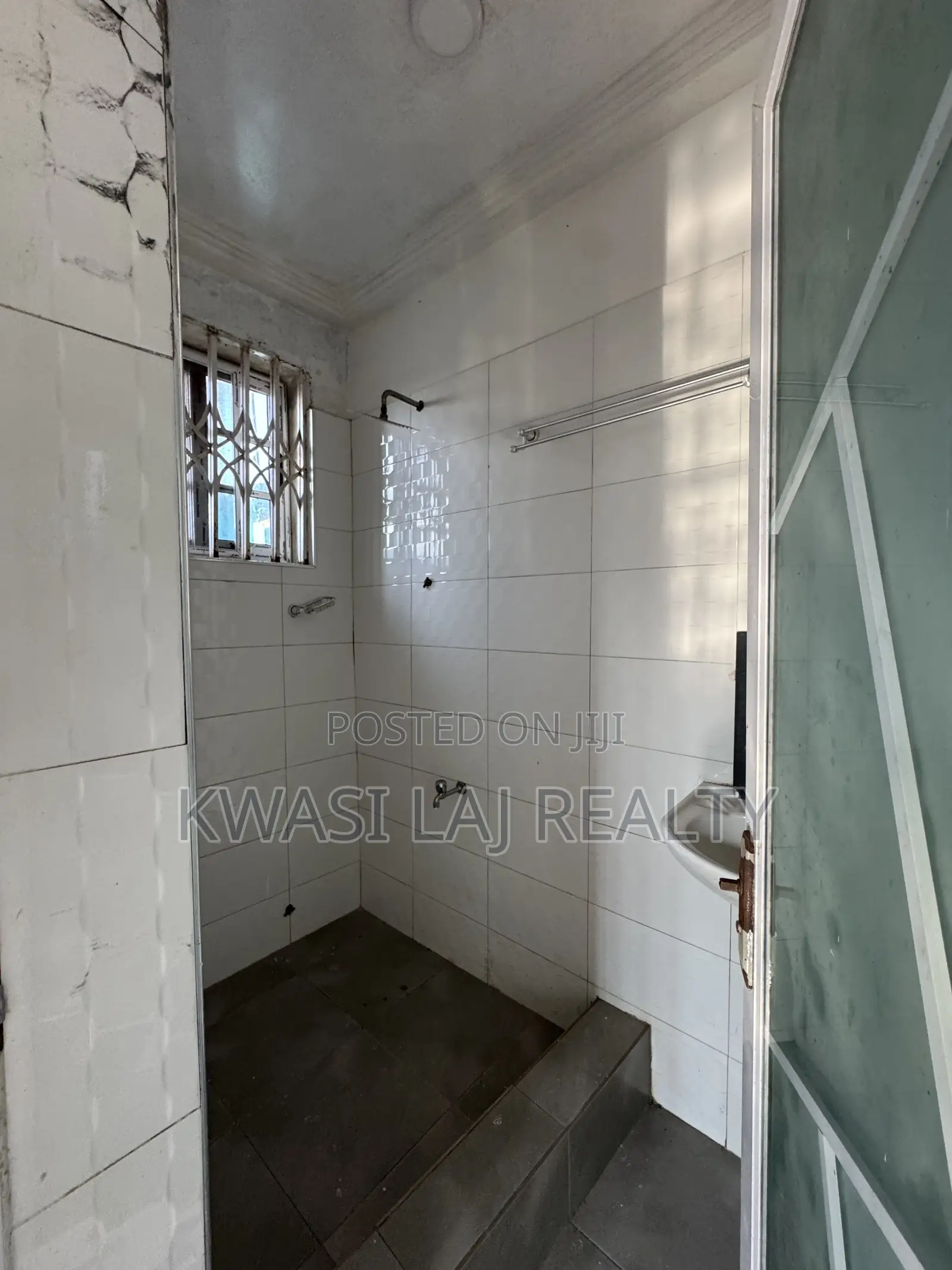 4bdrm House in New Bortianor, Weija for sale
