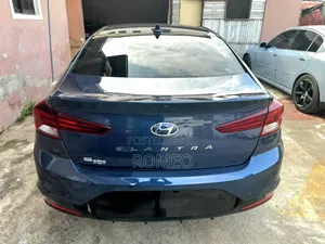 Hyundai Elantra 2019 Black