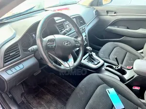 Hyundai Elantra 2019 Black