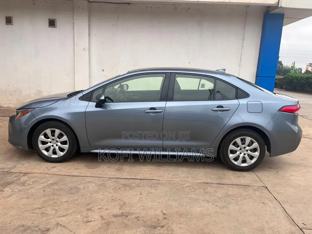 Toyota Corolla 2024 Beige