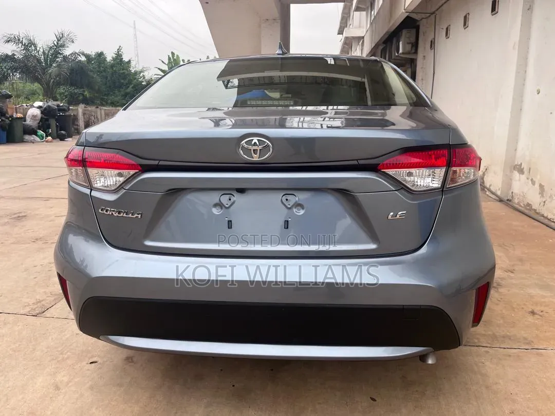 Toyota Corolla 2024 Beige