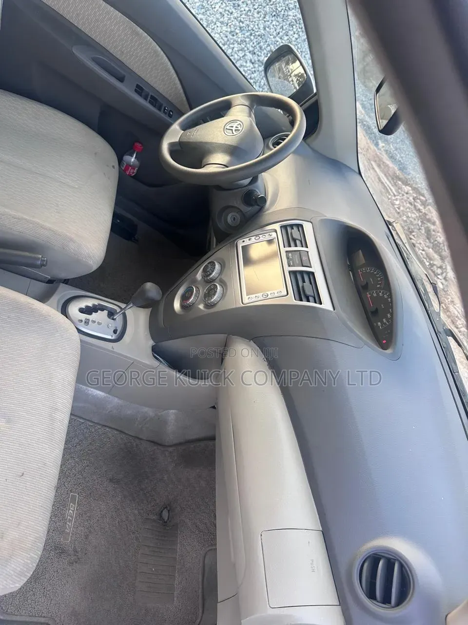 Toyota Belta 2010 Silver