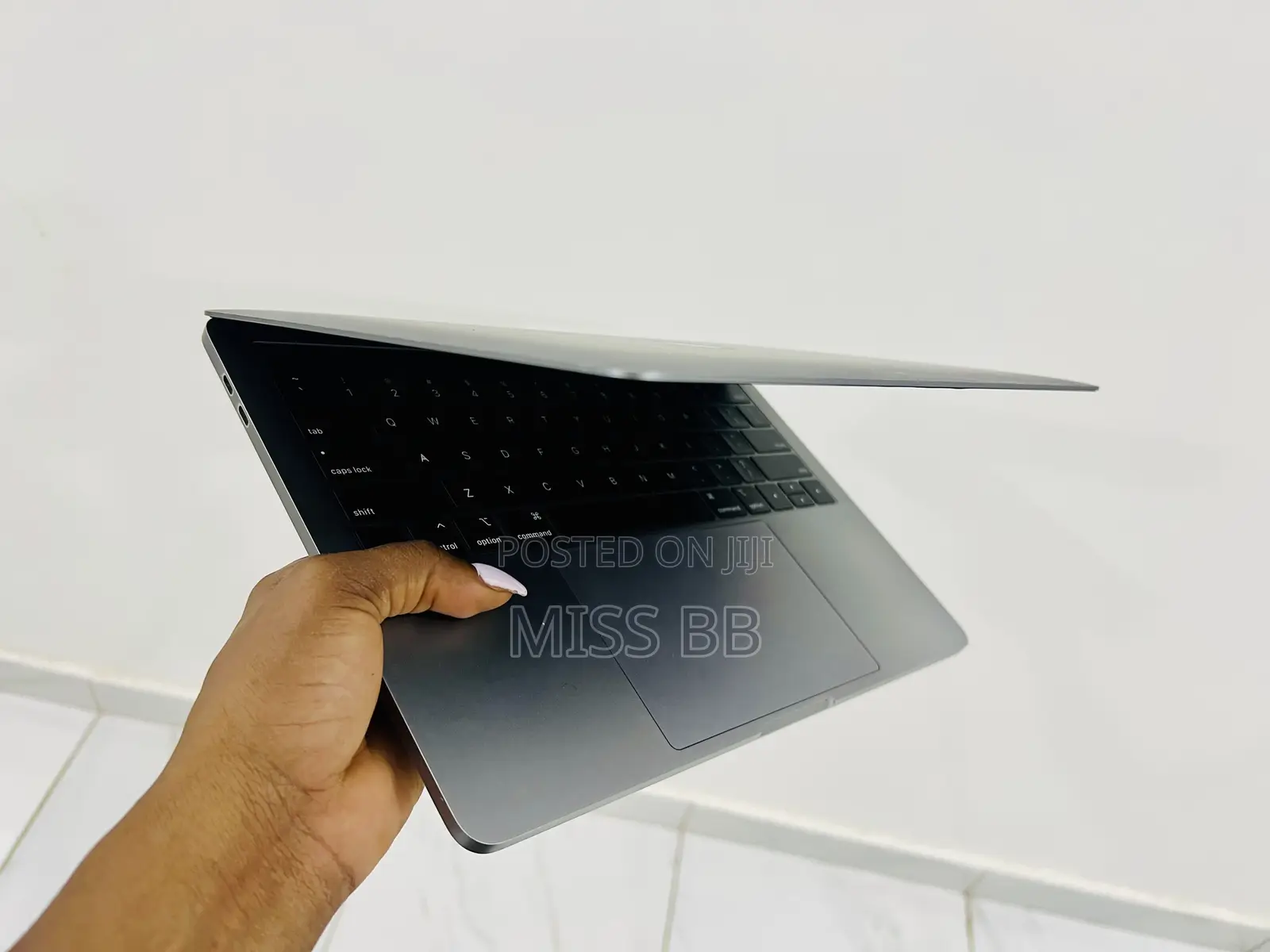 Laptop Apple MacBook Pro 256GB Intel Core i3 HDD 256GB