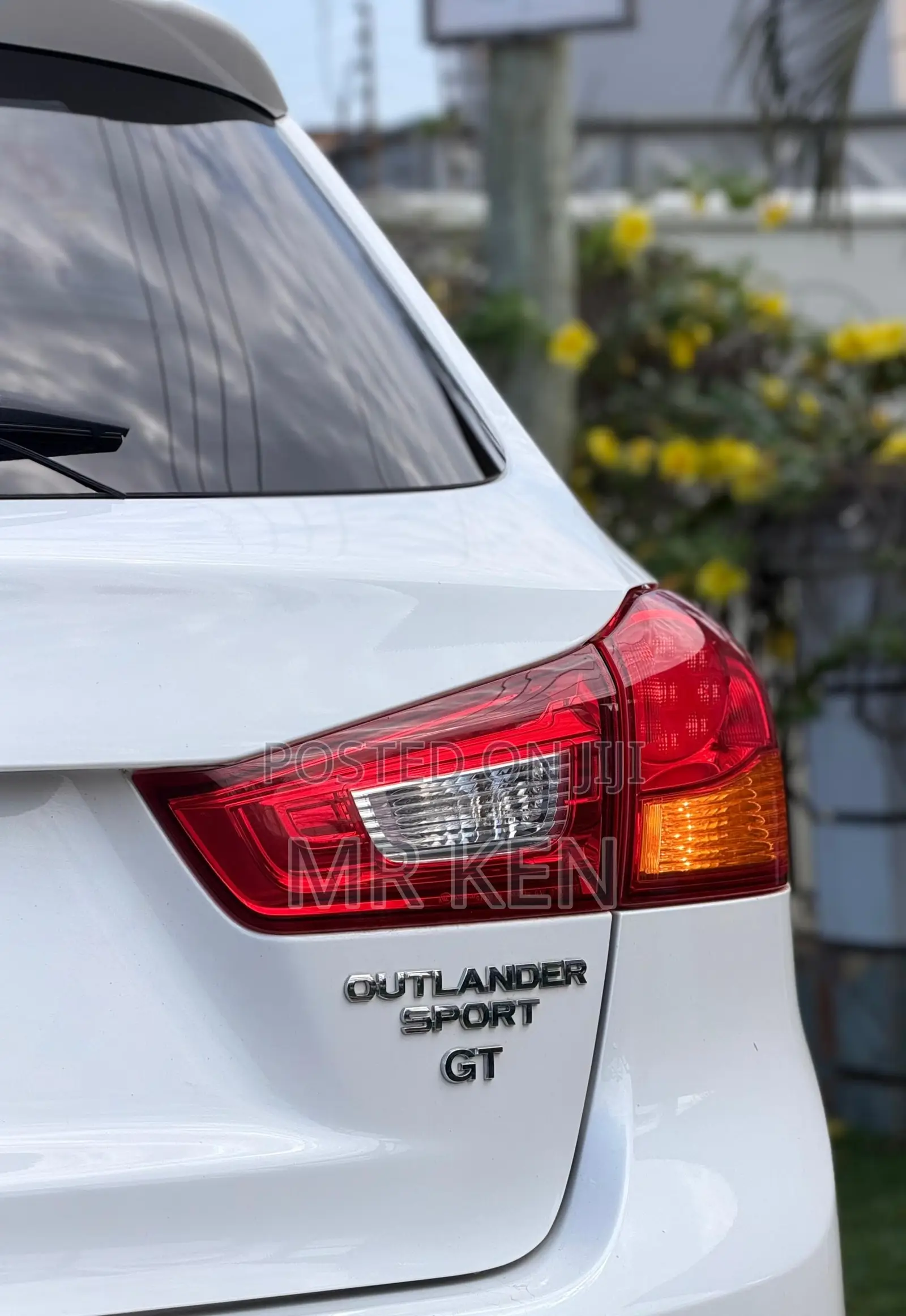 Mitsubishi Outlander GT AWC 2017 White