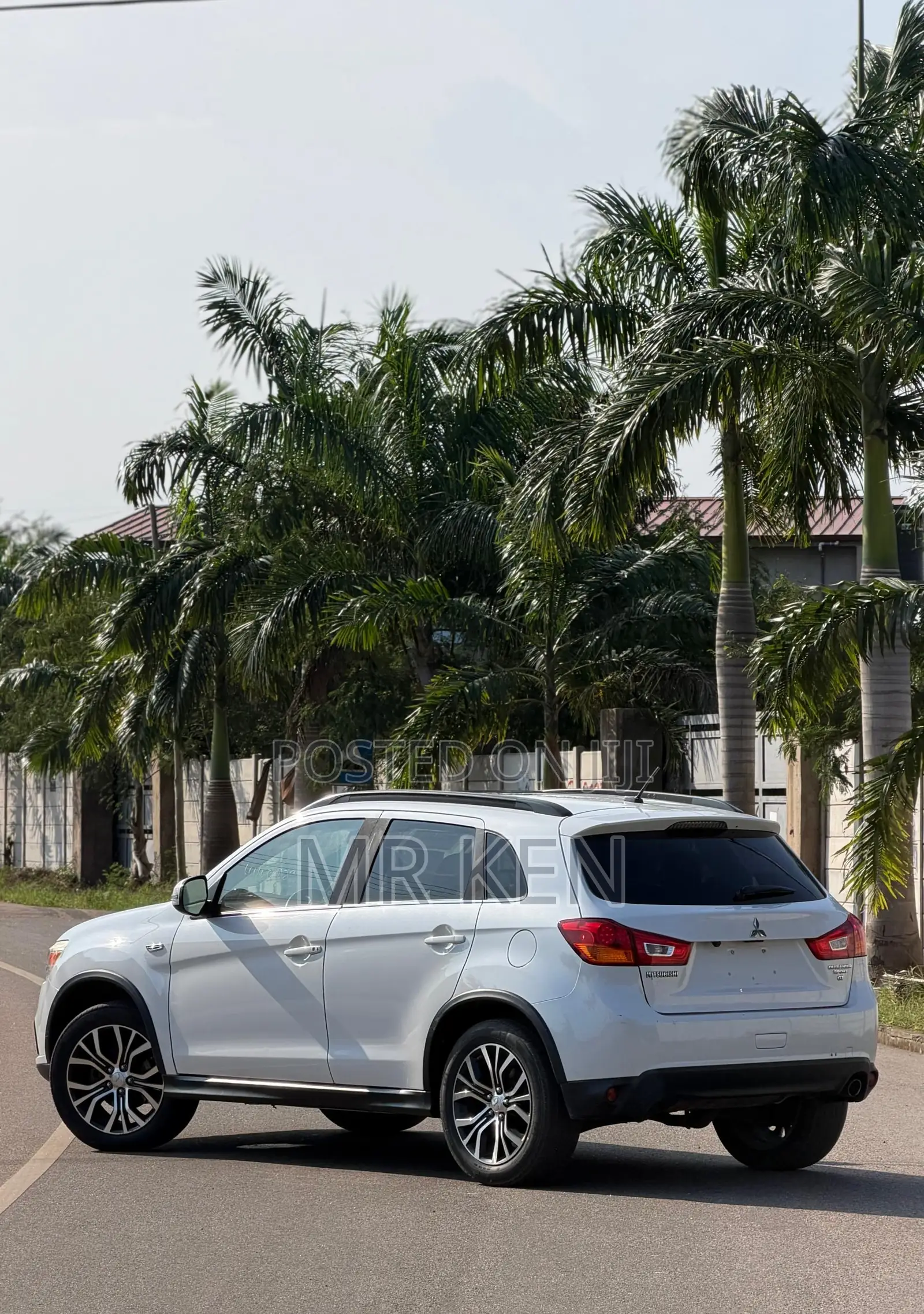 Mitsubishi Outlander GT AWC 2017 White