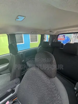 Toyota Sienta 2015 Brown