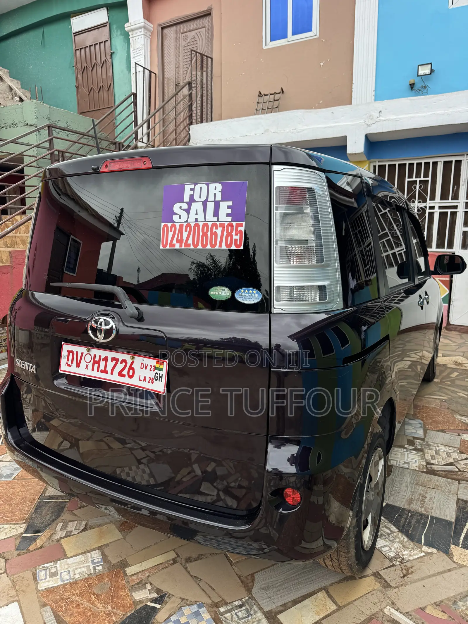 Toyota Sienta 2015 Brown