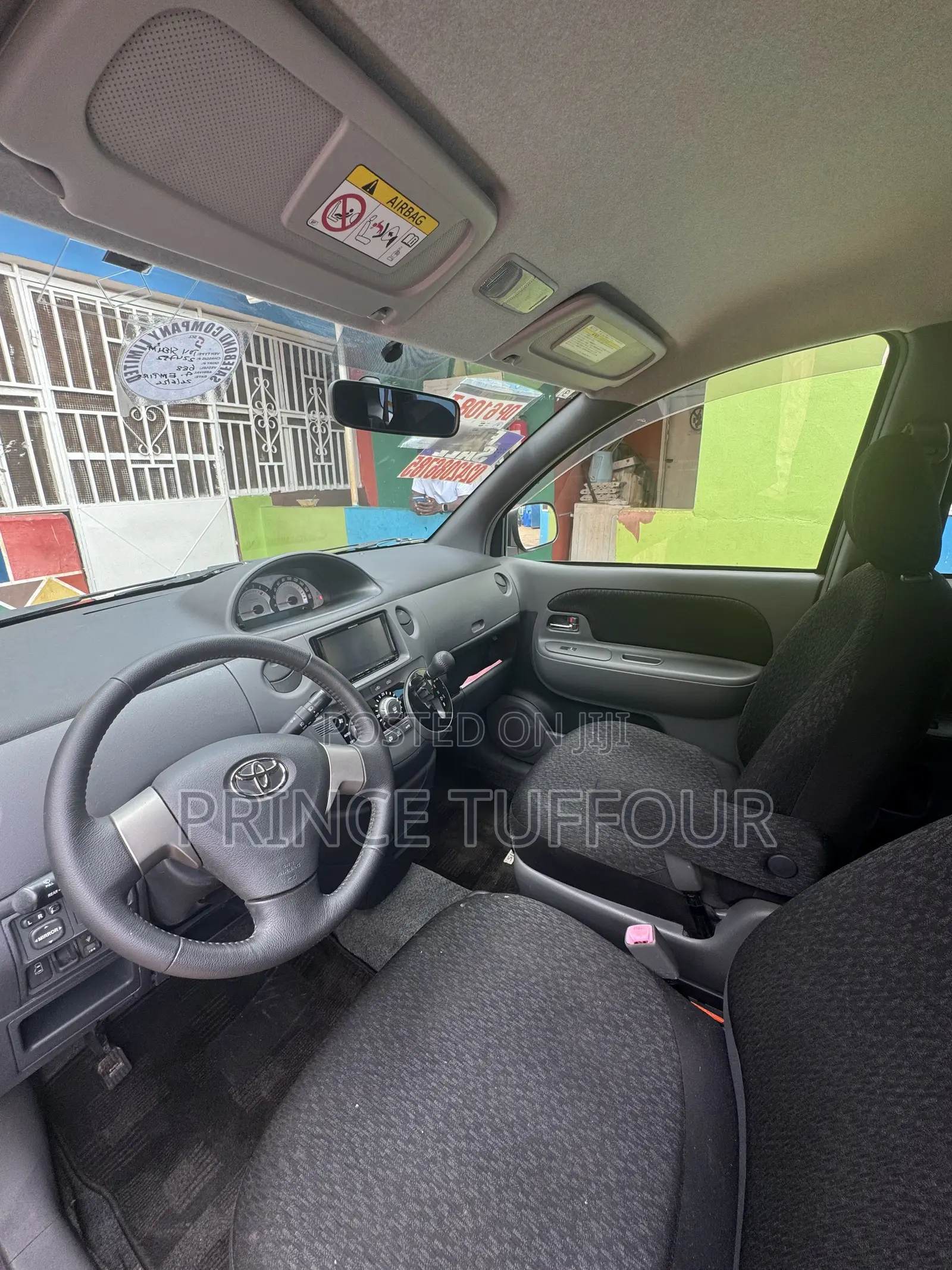 Toyota Sienta 2015 Brown
