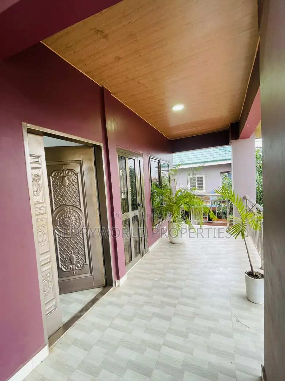 3bdrm Duplex in Baatsona Total for rent
