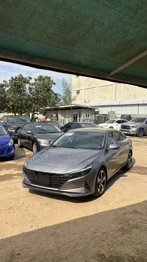 Hyundai Elantra SEL 2023 Gray