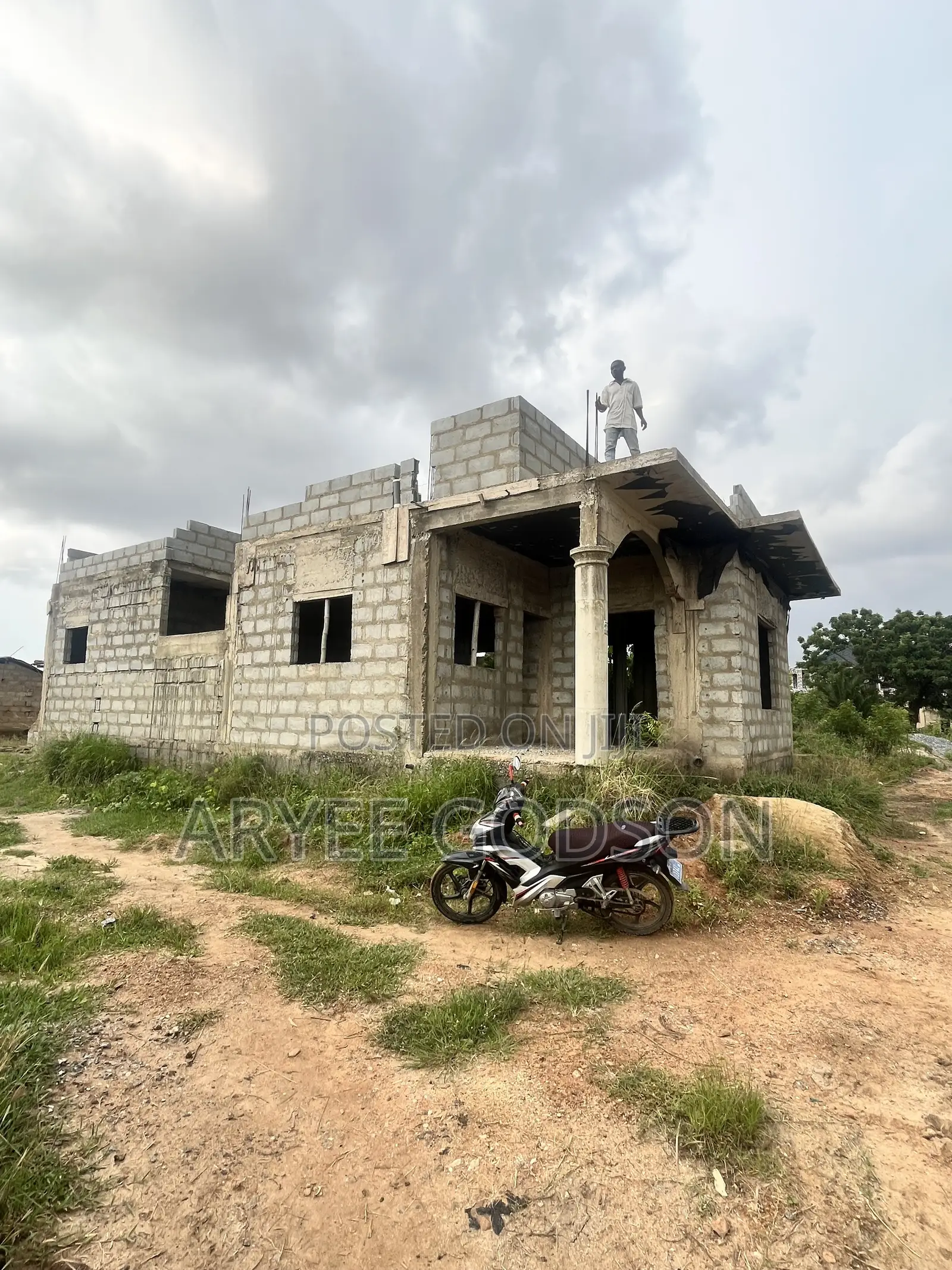 4bdrm House in Achiaman Estate, Amasaman for sale