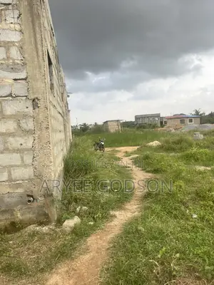 4bdrm House in Achiaman Estate, Amasaman for sale