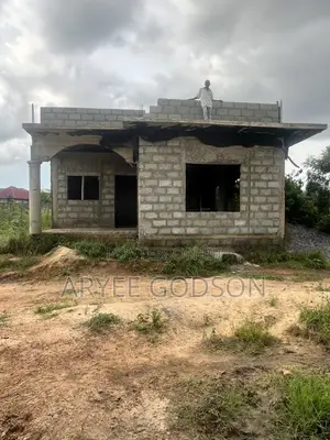 4bdrm House in Achiaman Estate, Amasaman for sale