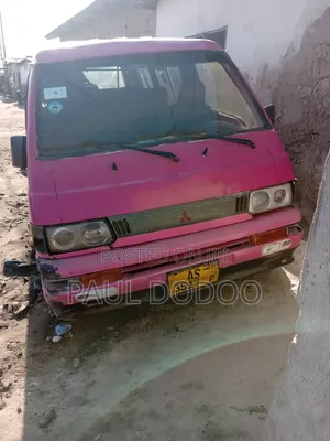 Mitsubishi L300 1999 Pink